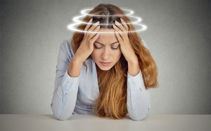 Cách phân biệt chóng mặt lành tính và cảnh báo nguy hiểm