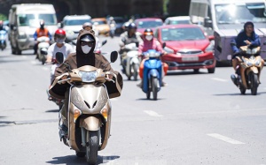 Nắng nóng gay gắt tiếp diễn vào cuối tuần