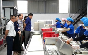 Tháng an toàn thực phẩm 2026: Siết chặt quản lý bếp ăn tập thể, thức ăn đường phố