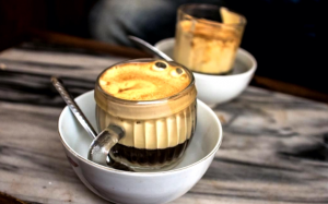 Cà phê trứng “gây sốt” mạng xã hội có thực sự tốt cho sức khỏe?