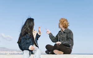 Tử vi thứ Hai (20/4/2026): Thiên Bình có thể gặp lại một người quen cũ