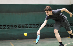 Tại sao chơi Pickleball dễ gây chấn thương dù trông rất đơn giản?