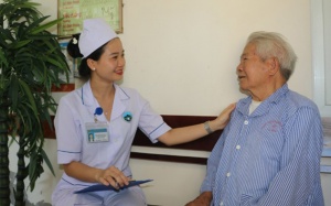 Điều dưỡng - Lực lượng nòng cốt trong chăm sóc người bệnh