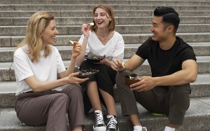 Tử vi thứ Hai (18/5/2026): Bảo Bình trở nên khá cởi mở, nhiệt tình