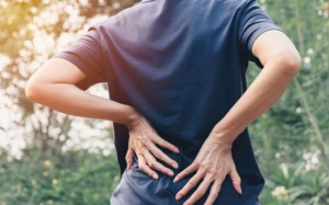 Làm sao để cải thiện cơn đau do thoái hóa cột sống?