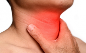 Tại sao viêm thanh quản dễ tái phát trong mùa Hè nắng nóng?