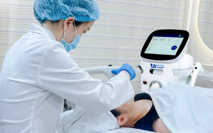 Công nghệ hỗ trợ giảm nọng cằm sau sinh
