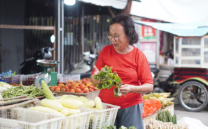 Bước sang tuổi 60, nên ăn gì để sống khỏe hơn?