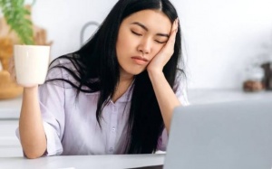 Ngủ đủ giờ nhưng vẫn mệt mỏi: Đừng vội nghĩ chỉ là thiếu ngủ