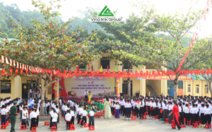 Vinalink Group đem niềm vui đến với học sinh nơi biên viễn ngày khai trường