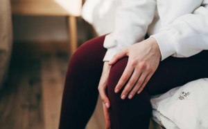 Đầu gối kêu lục cục liệu có đáng lo?