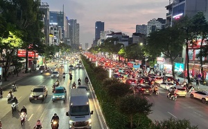 Nhiều vùng trên cả nước đón mưa dông về chiều tối