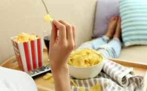 Ăn đêm làm tăng nguy cơ mắc bệnh gan?