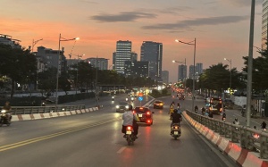 Bắc Bộ nắng ráo, Nam Bộ chiều tối mưa dông