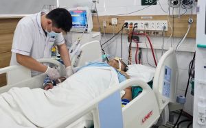 Bệnh viện Bạch Mai thông tin sức khỏe 7 nạn nhân ngộ độc khí clo