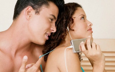 Có ai 'ân ái' cùng nhạc hay chưa?