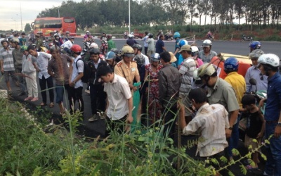 Hoảng loạn vì hàng trăm con rắn thả gần khu dân cư