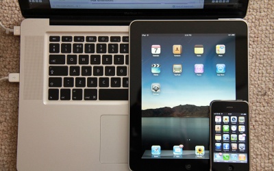 Cẩn thận iPhone, iPad thành... bỏ đi!