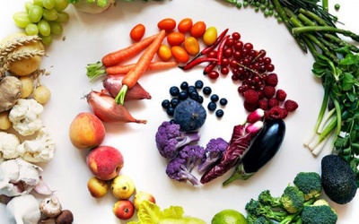 Vì sao nên ăn rau quả với đủ loại màu?