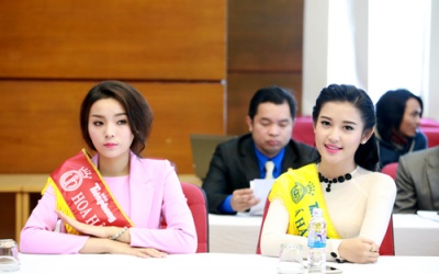 Huyền My, Kỳ Duyên hào hứng cho lần đầu hiến máu