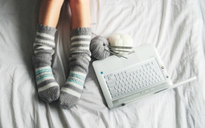 Vì sao nên đi tất len vào mùa đông?