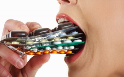 Làm gì khi bị tiêu chảy do dùng thuốc kháng sinh?