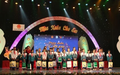 60 tỷ đồng giúp trẻ em có hoàn cảnh khó khăn