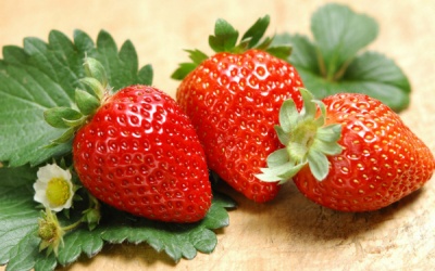 Infographic: Công dụng tuyệt vời của dâu tây