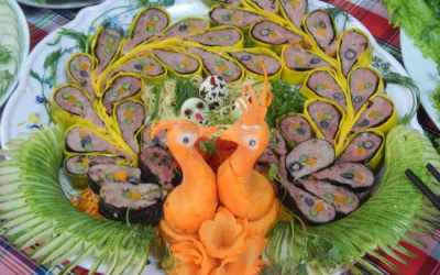 'Ăn Tết như vua' với nem công chả phượng