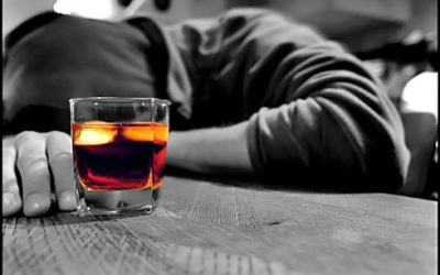 Vui quá đà, nhiều người nhập viện vì rượu và mồi