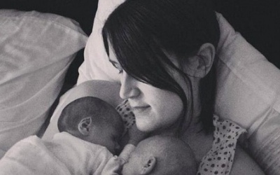 Không có tử cung vẫn sinh đôi