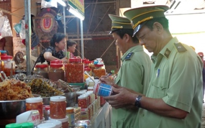 Xử lý vi phạm ATTP ngay từ cấp xã, phường