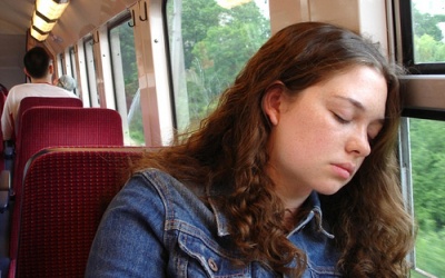 Mẹo đi tàu xe không say