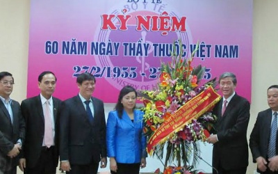Ông Đinh Thế Huynh: 'Thầy thuốc phải như mẹ hiền'
