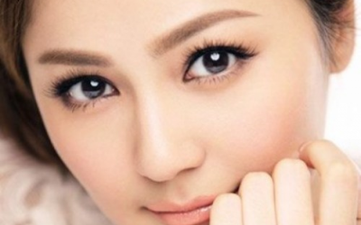 Bí kíp đơn giản xóa tan nếp nhăn vùng mắt