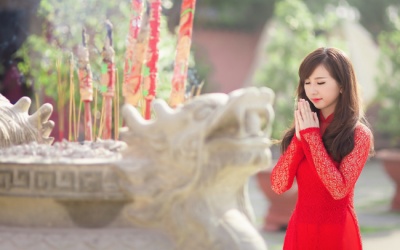 Đầu xuân đi lễ cầu duyên 