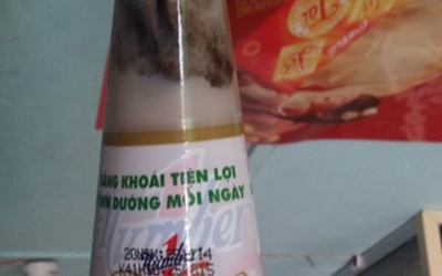 Lại phát hiện vật lạ trong chai nước của Tân Hiệp Phát