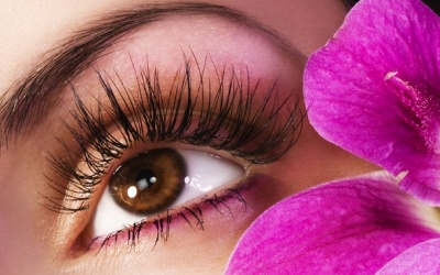 Lông mi dài: Đẹp nhưng gây hại
