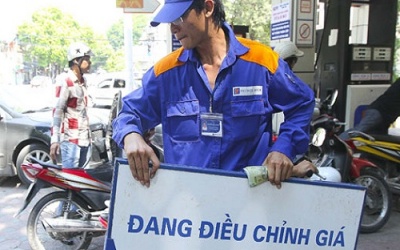 Giá xăng tăng mạnh từ 15h chiều 11/3