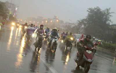 Nồm ẩm “làm khó” người dân Hà Nội