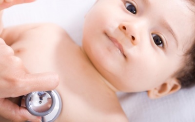 Trẻ bị bệnh tim có triệu chứng gì?