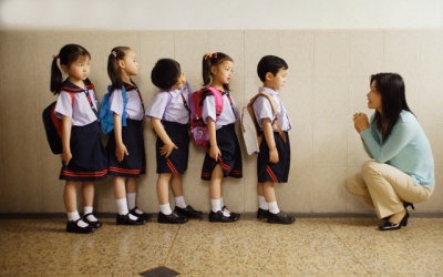 Cha mẹ đừng để con 'gà mờ' về giới tính