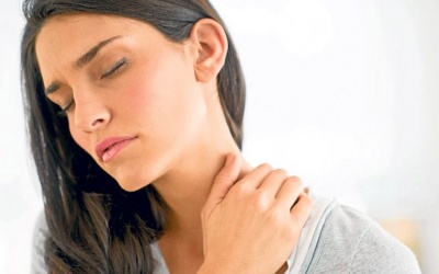 Liệu pháp điều trị đau cứng cổ tại nhà