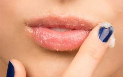 Những mẹo hay trị môi thâm hiệu quả