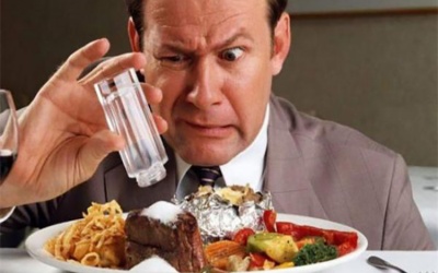 Người bị suy thận nên ăn uống như thế nào?