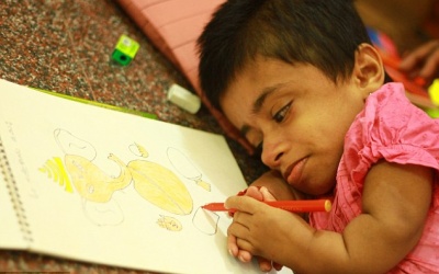 19 tuổi cao 0.7 mét, nặng 12kg