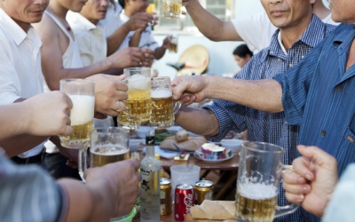 Rượu, bia đang tàn phá đàn ông Việt