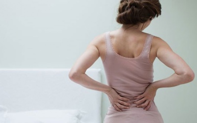 Trị đau lưng bằng 5 thế yoga đơn giản