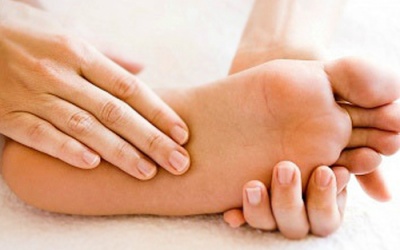 Nguyên nhân và cách điều trị chứng tay chân lạnh