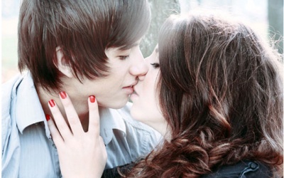 Nụ hôn gây bệnh nguy hiểm nào?